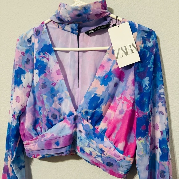 Floral V-Neck Chiffon Top - Picture 8 of 14